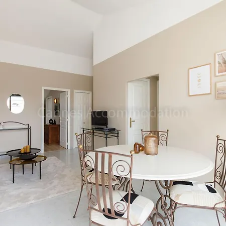 Fougere Apartment